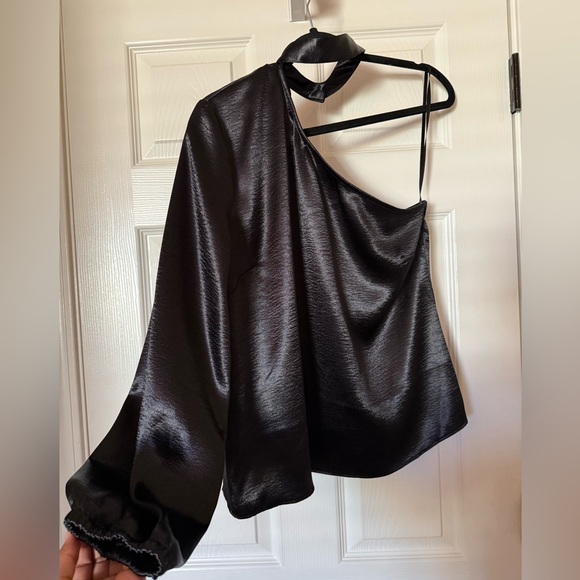 Tops - Elegant Black Satin One-Shoulder Blouse